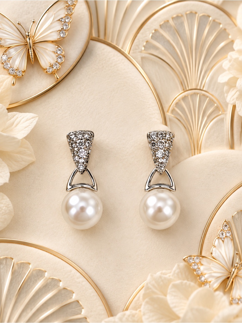 🆕Elegant White Pearl Drop Earrings with Crystal Accents